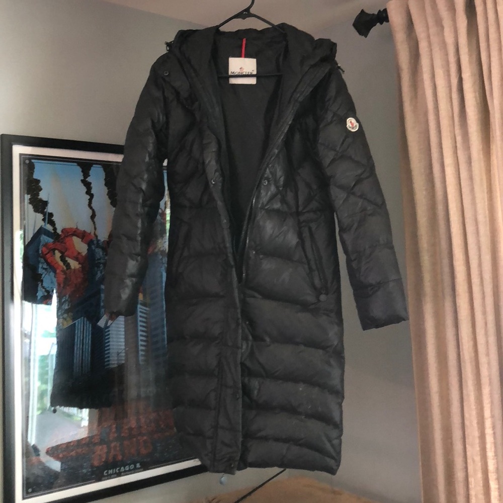 PRICE NEGOTIABLE‼️Moncler knee length winter coat